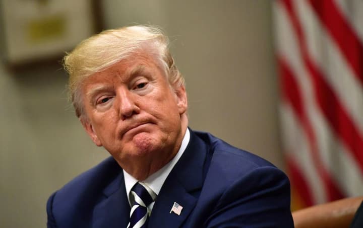 Трамп: "Я би хотів зустрітися з путіним та Зеленським, але багато хто вважає, що з цієї зустрічі нічого не вийде" 