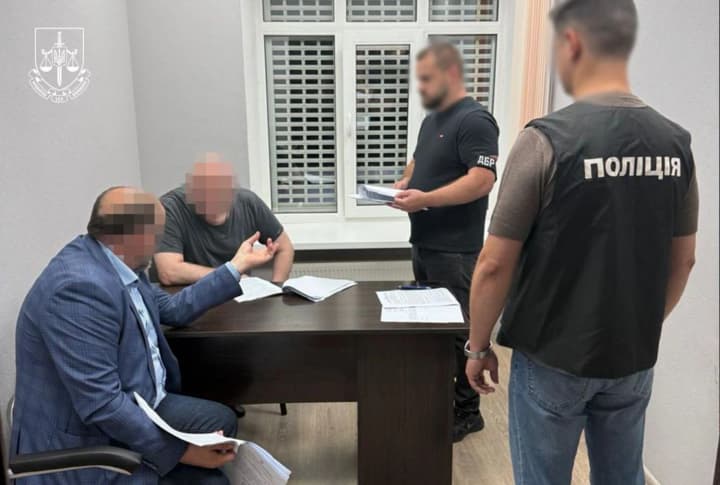 Викрито банківську аферу на 38 мільйонів: кредити-фантоми, фіктивні контракти та гроші за кордон