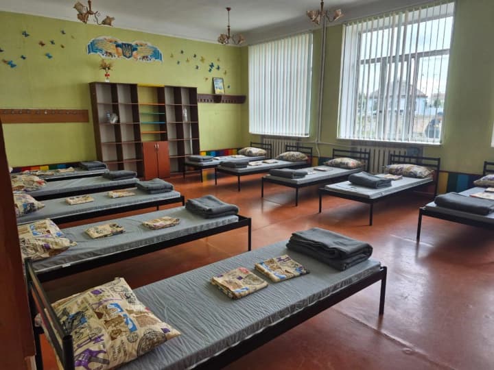 До кінця серпня в Україні облаштують щонайменше 30 тисяч місць для евакуйованих - Свириденко