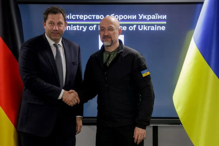  Шмигаль обговорив з міністром фінансів Німеччини фінансування зброї, посилення ППО та системи Patriot