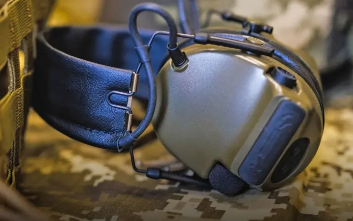 Минобороны впервые закупило тактические наушники по стандартам НАТО