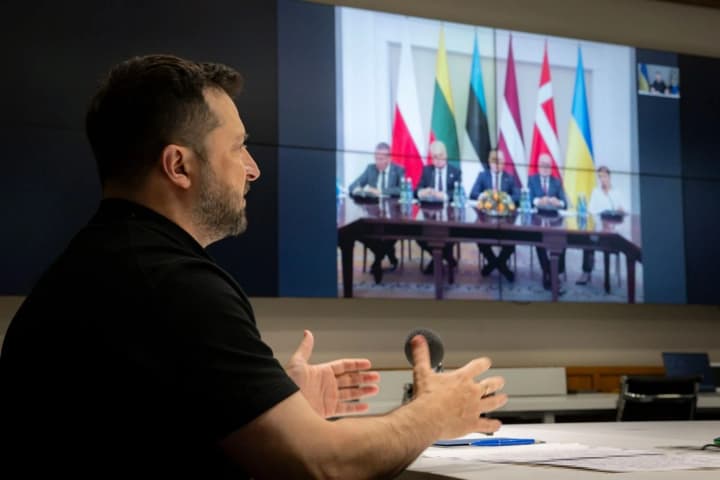 Зеленський обговорив з лідерами пʼяти країн Європи гарантії безпеки для України