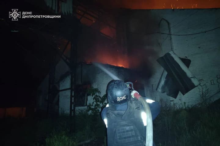 Дніпро та область уночі рф атакувала дронами: 2 загиблих, руйнування інфраструктури