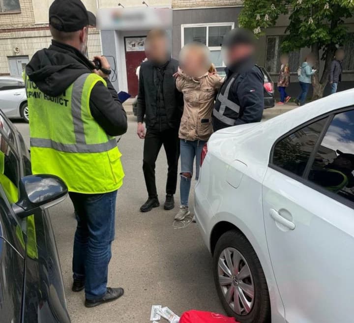 Жителька Сумщини намагалася продати немовля за 30 тисяч доларів: що вирішив суд