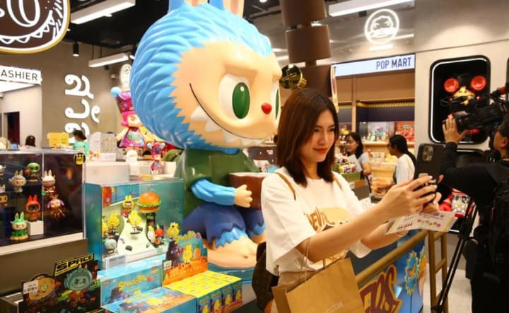 Создатель популярной игрушки Labubu вошел в топ-100 самых богатых людей мира, заняв 86 место