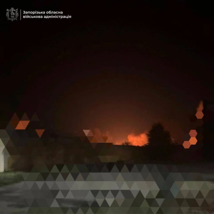 росія атакувала дронами Запоріжжя: палає підприємство 