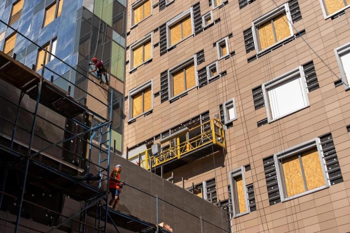 Восстановление Охматдета: в Киеве продолжаются масштабные ремонтные работы после обстрела РФ