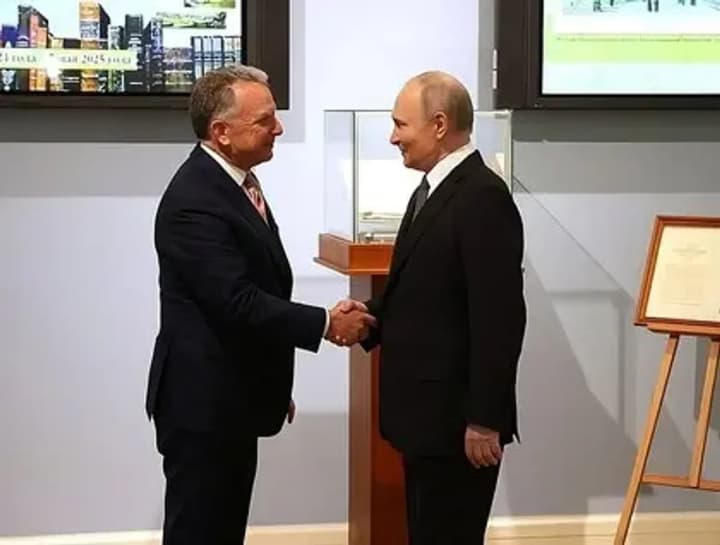 путін заявив про ефективну комунікацію з посланником США щодо війни в Україні