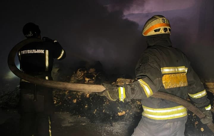 Атака рф на Дніпропетровщину: під ударом опинилось підприємство, фото