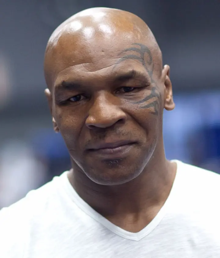 Майк Тайсон та Флойд Мейвезер-молодший зустрінуться на ринзі: стала відома ймовірна дата