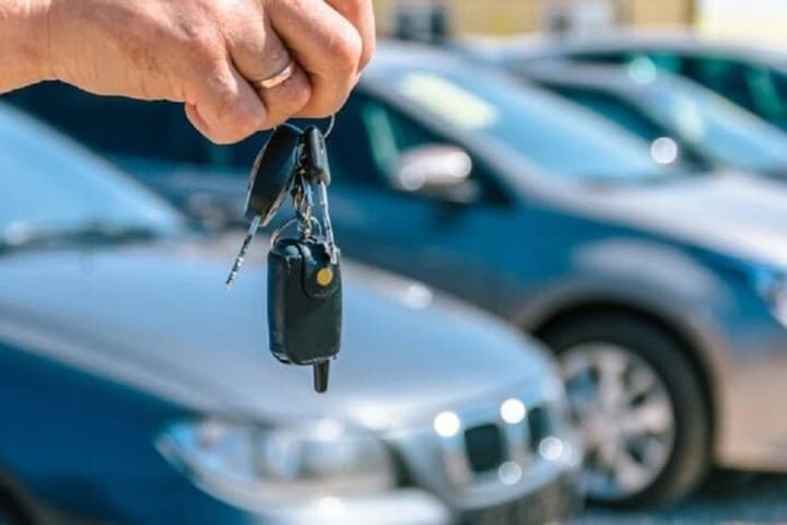 MP concealed five apartments and an elite SUV worth 8 million. SAP filed a lawsuit