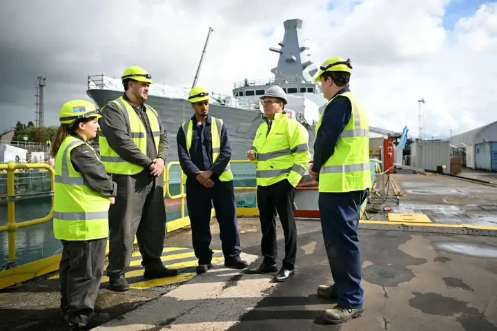 Великобритания инвестирует миллионы в пять новых технических колледжей для оборонной промышленности