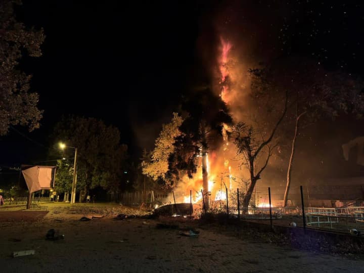 Ворог завдав масованого удару по Одесі ударними БпЛА: пошкоджені житлові будинки та інфраструктура