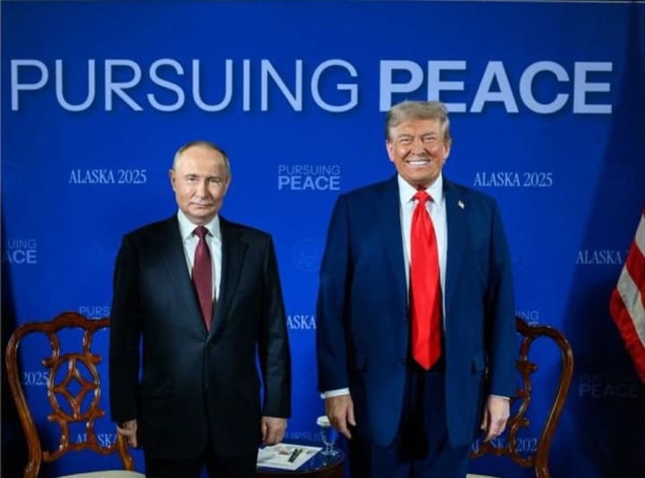 Нет информации: Ливитт о разговоре Трампа и путина