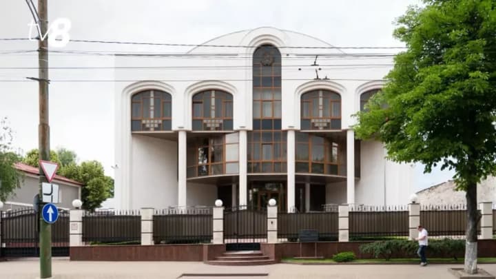 Молдова вислала співробітника посольства білорусі та оголосила його персоною нон грата - ЗМІ