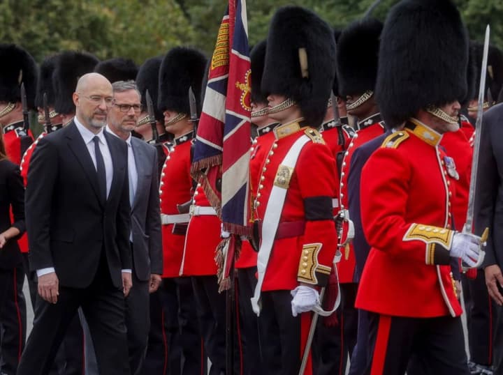 Шмыгаль обсудил со странами группы Е5 возможность получения дополнительного дальнобойного вооружения для Украины