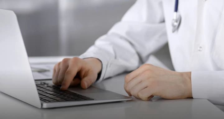 Военные, проходящие лечение за границей, смогут проходить ВВК дистанционно - Шмыгаль