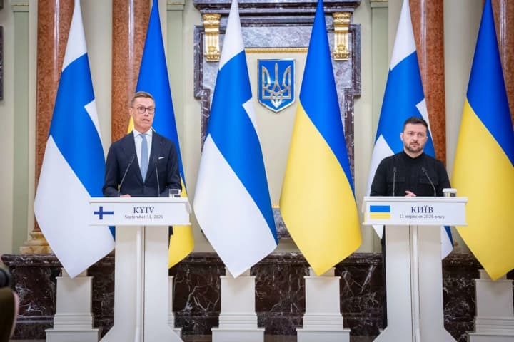 Zelenskyy and Finnish President Stubb discussed Russia's attack on Poland, new EU sanctions, and the "shelter coalition"
