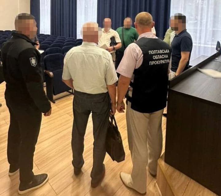 Шесть сотрудников полтавской тюрьмы предстанут перед судом за пытки заключенного