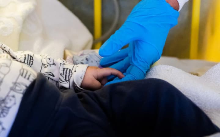 У Лос-Анджелесі школяр помер від рідкісного ускладнення, через роки після зараження кором