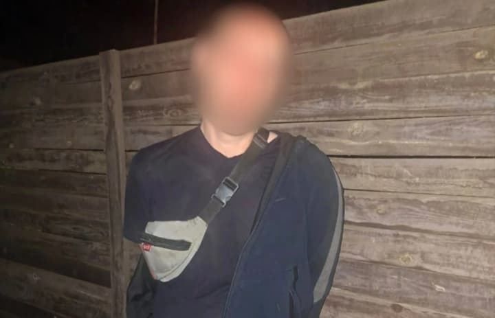 In Kyiv region, a man set fire to a garage with the owner and a car inside because he was refused a cigarette