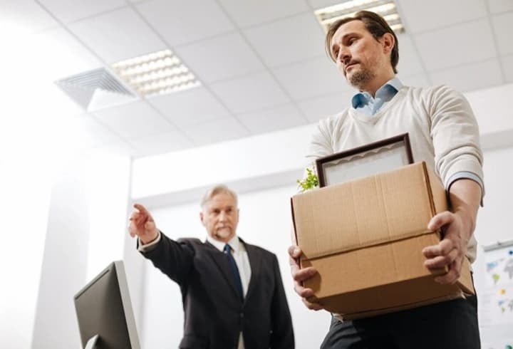 Every tenth company in Russia cuts staff due to economic downturn - intelligence