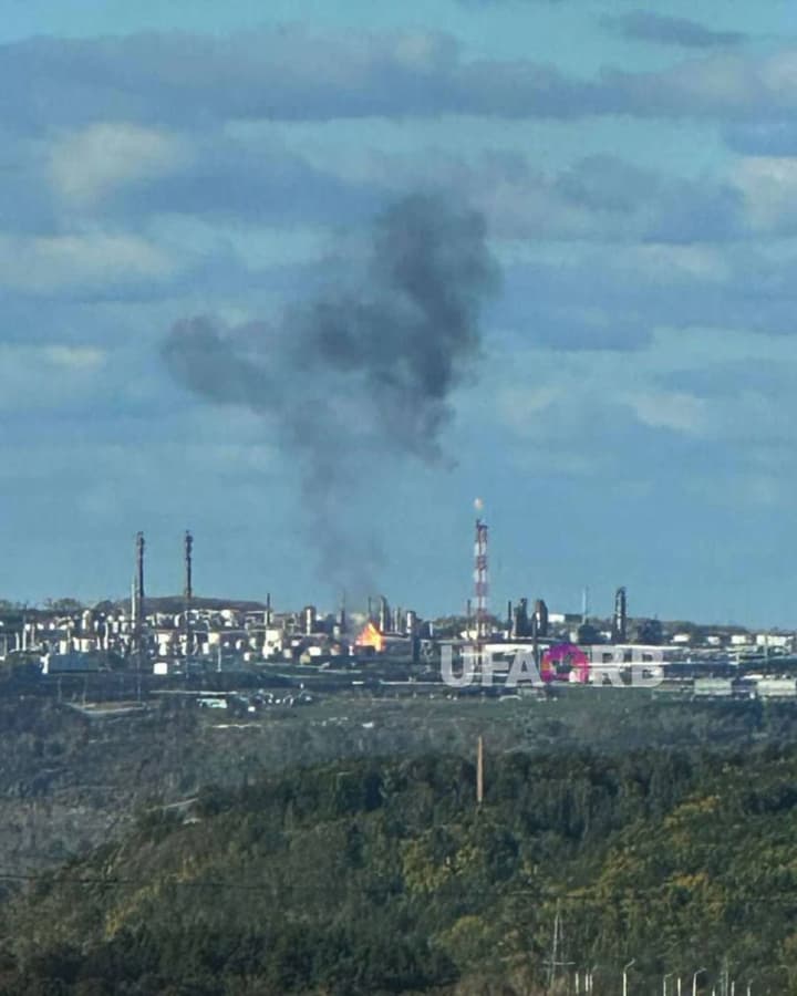 Дрон атаковал Новоуфимский нефтеперерабатывающий завод в рф