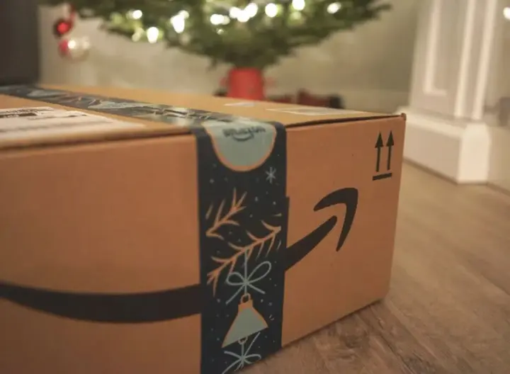 Оставляешь товар и еще получишь деньги: новая опция Amazon в борьбе с потоком возвратов