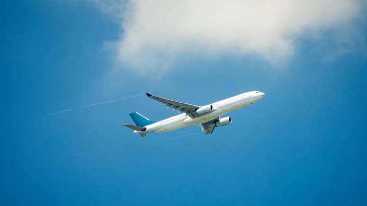 "Повернувся до України": в Румунії пояснили, чому винищувачі F-16 не збили російський дрон