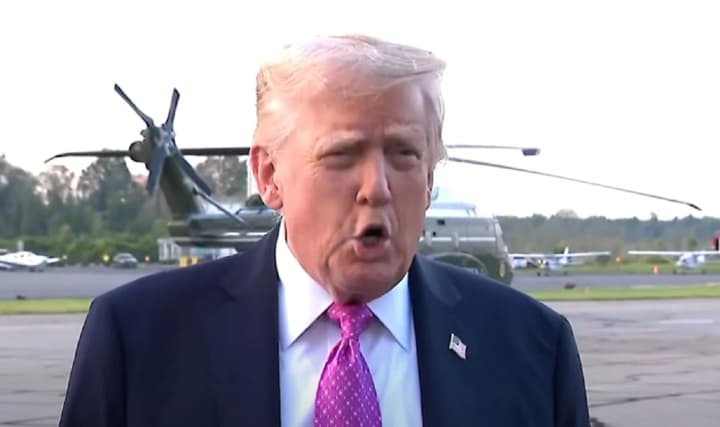 "Ненависть между Зеленским и Путиным безгранична, придется говорить мне": Трамп анонсировал трехсторонние переговоры