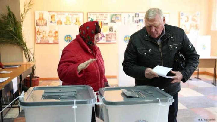 У Молдові викрили проросійську схему підкупу виборців через додаток