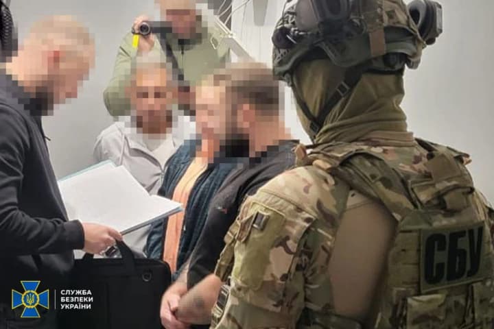 СБУ и Нацполиция разоблачили фонд, воровавший пожертвования на ВСУ: организатором оказался рецидивист