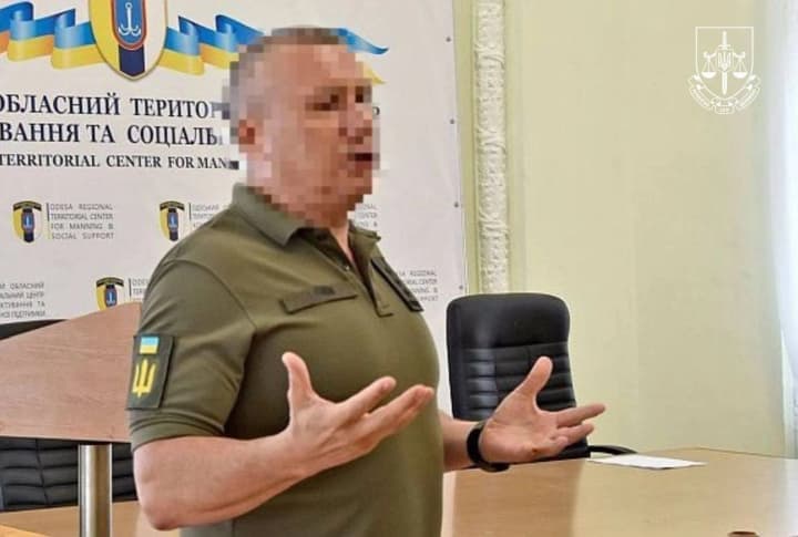 Подделка документов и препятствование деятельности ВСУ: завершено расследование в отношении бывшего руководителя Одесского ТЦК Борисова