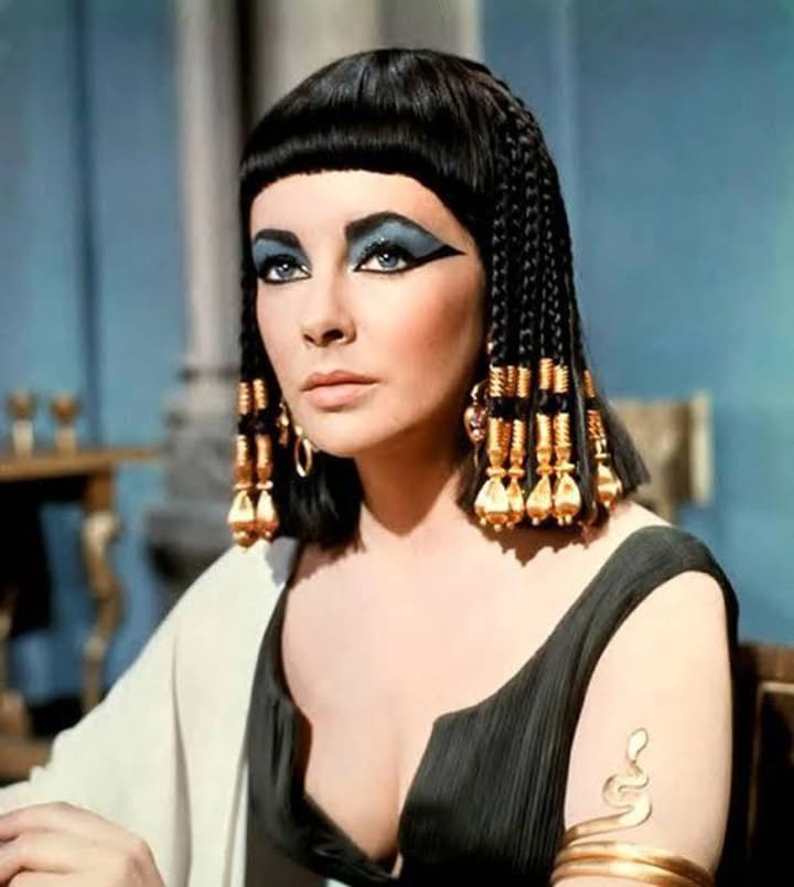 Археологи виявили стародавній порт часів Клеопатри біля руїн храму Тапосіріс Магна - Newsweek