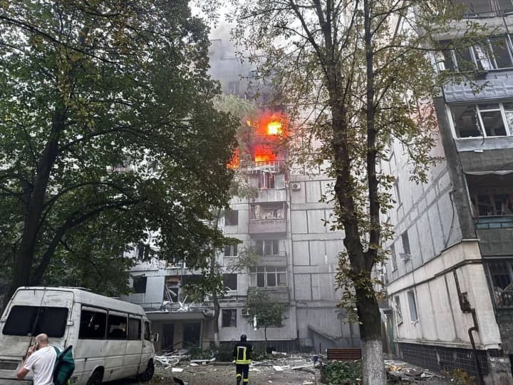 Russian missile hits residential high-rise in Dnipro: one dead, wounded - OVA