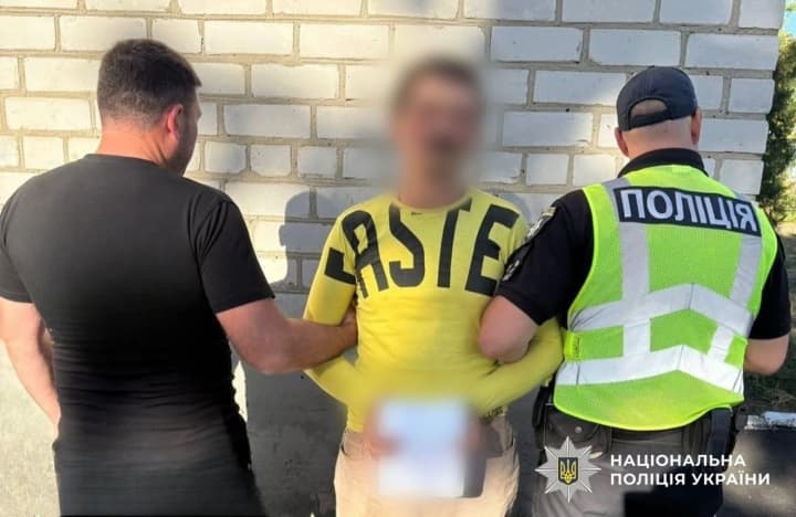 A shooter who wounded two police officers was detained in Kirovohrad region