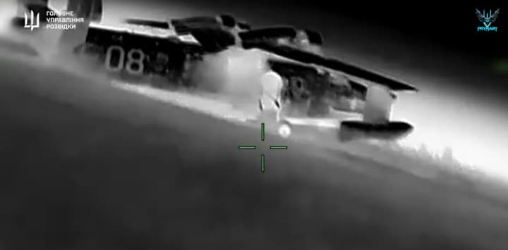 DIU for the first time in history burned two Russian Be-12 amphibious aircraft in Crimea: video shown