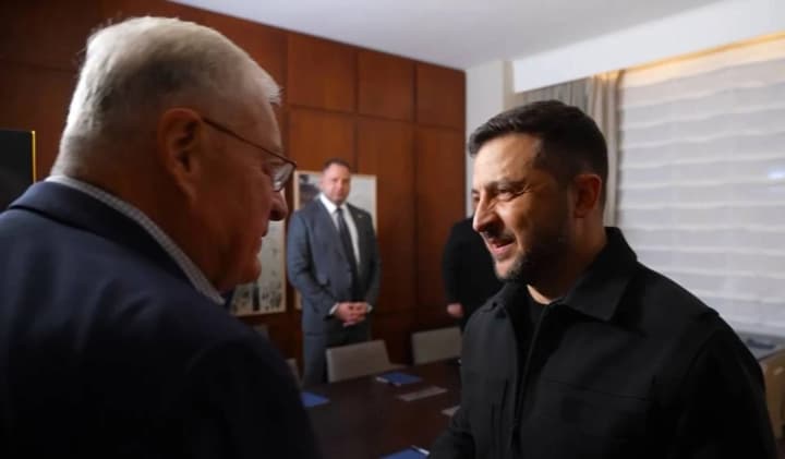 Президент України зустрівся зі спецпредставником Трампа: обговорили ситуацію на фронті, закупівлю американської зброї 