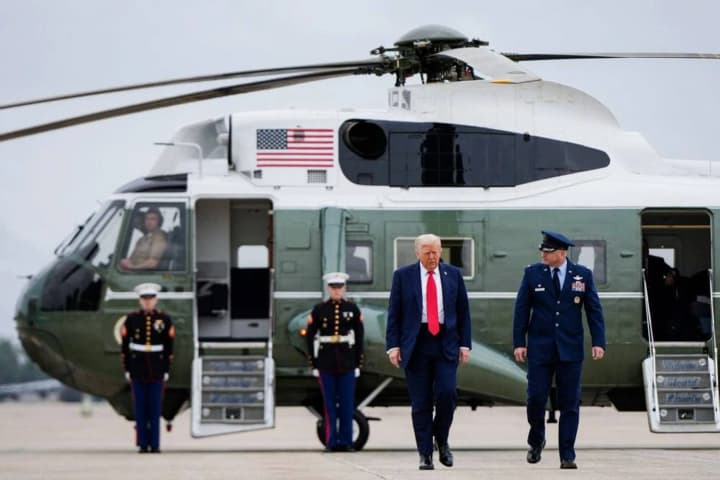 Man arrested in US for pointing laser pointer at Trump's helicopter