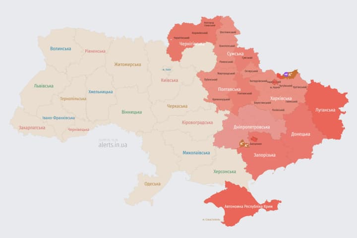 В Запорожской области взрывы на фоне воздушной тревоги: несколько прогремели в Запорожье