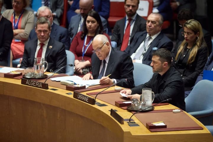 Будапештський меморандум "провалився", Україна будує нову архітектуру безпеки - Зеленський