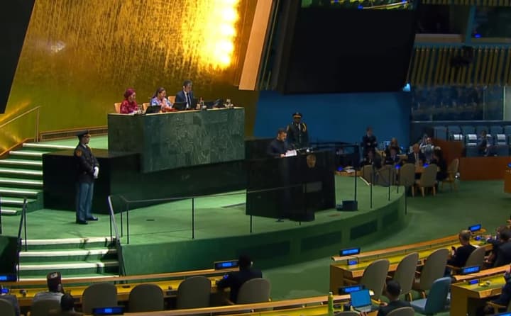 Необходимы глобальные правила по применению ИИ в различных типах вооружений - Зеленский