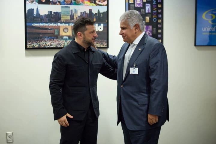 Панама отменила регистрацию более двухсот российских танкеров