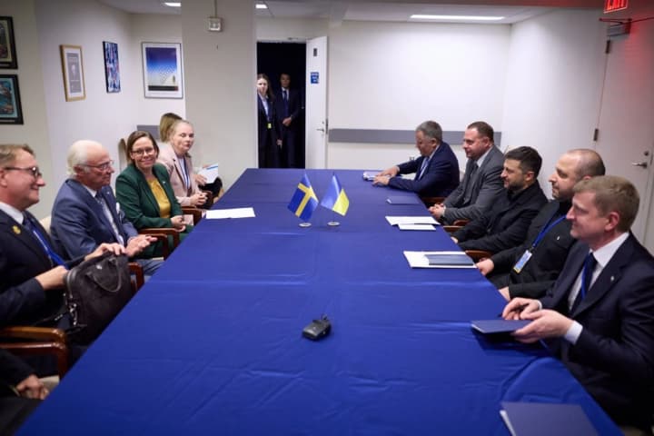 Zelenskyy met with the King of Sweden: discussed Ukraine's reconstruction and school meal reform