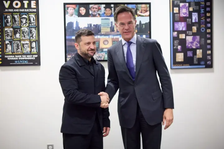 Зеленский обсудил с Генсеком НАТО поддержку Украины и программу PURL после очередной атаки РФ