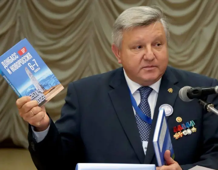 Kremlin intensifies propaganda among children in temporarily occupied territories with new "textbooks on the history of Donbas and Novorossiya"