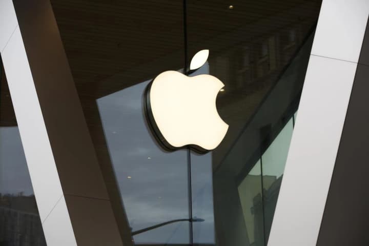 Apple погрожує згорнути постачання в ЄС через жорстке антимонопольне законодавство