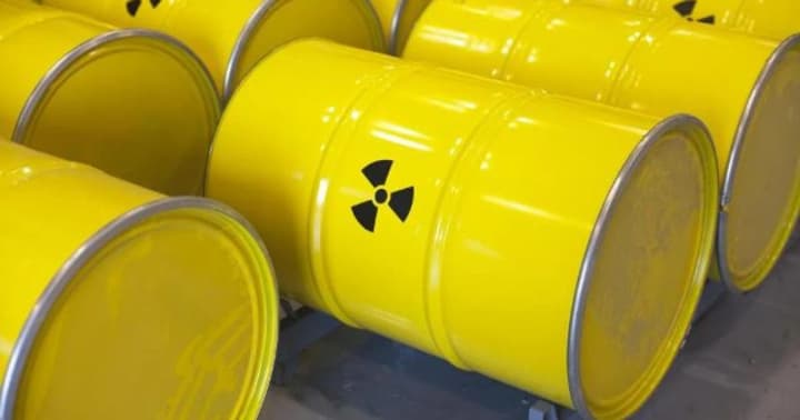 DPRK has up to 2000 kg of enriched uranium capable of creating hundreds of nuclear warheads - Unification Minister Chun