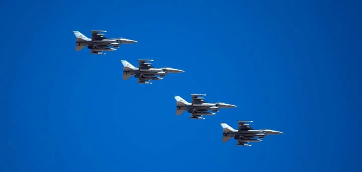 US and Canada scrambled fighter jets to intercept Russian military aircraft near Alaska
