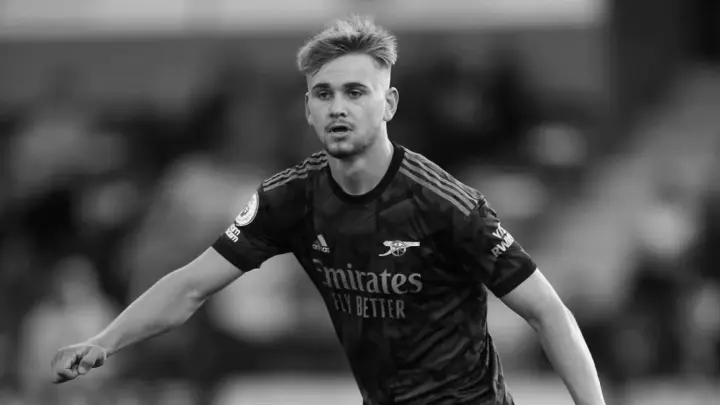 After the death of 21-year-old footballer Billy Vigar, fans demand a ban on concrete walls near pitches